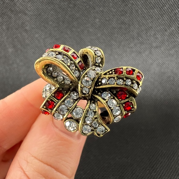 Heidi Daus Brilliant Bow Ring Size 10 Swarovski Crystals Red and Silver - Picture 7 of 13